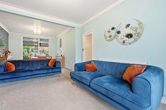 3 Bedroom Terraced House For Sale In Havering Gardens, Romford, London, RM6