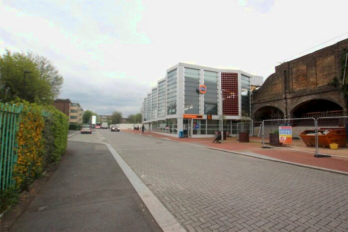 Studio To Rent In White Hart Lane, London, N17