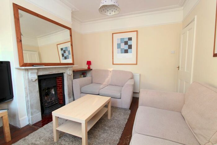 1 Bedroom Flat To Rent In Donnington Road, Reading, RG1