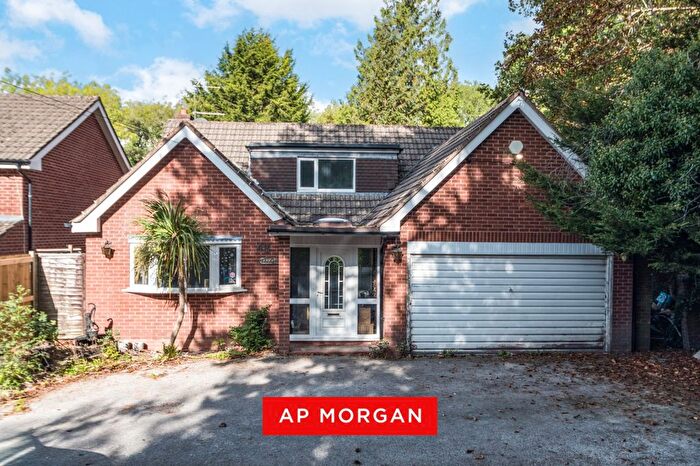 3 Bedroom Detached House For Sale In Rednal Road, Birmingham, West Midlands, B38