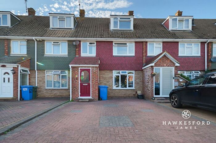 4 Bedroom Terraced House For Sale In Westerham Road, Sittingbourne, ME10