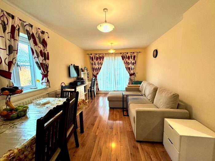 1 Bedroom Flat To Rent In Holders Hill Road, London, NW7