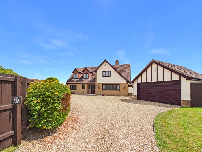 5 Bedroom Detached House For Sale In Church Lane, Sutton-On-Sea, LN12