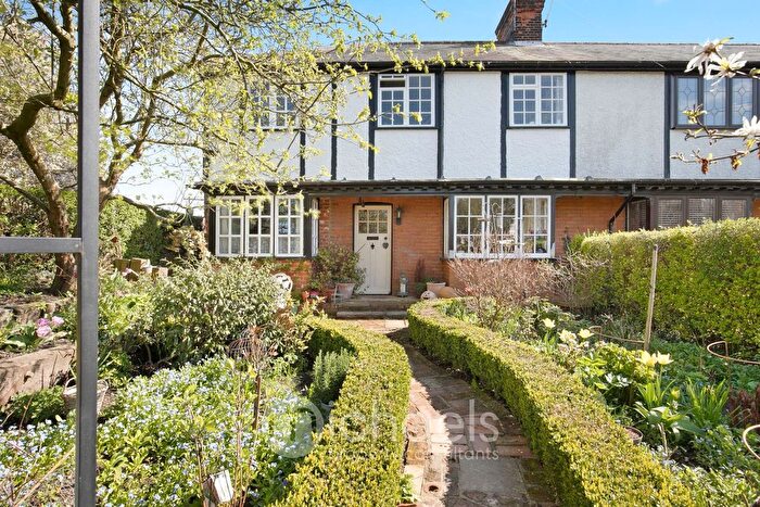 5 Bedroom Semi-Detached House For Sale In Station Road, White Notley, Witham, CM8