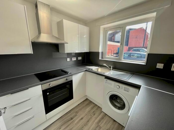 2 Bedroom Flat To Rent In Castle Court, Castle Street, The Haulgh, Bolton, Greater Manchester, BL2