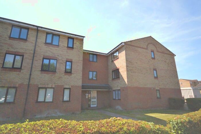 1 Bedroom Flat To Rent In Prestatyn Close, Stevenage, SG1