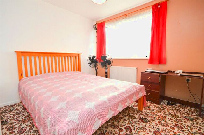 3 Bedroom End Of Terrace House For Sale In Christie Close, East Swindon, SN3