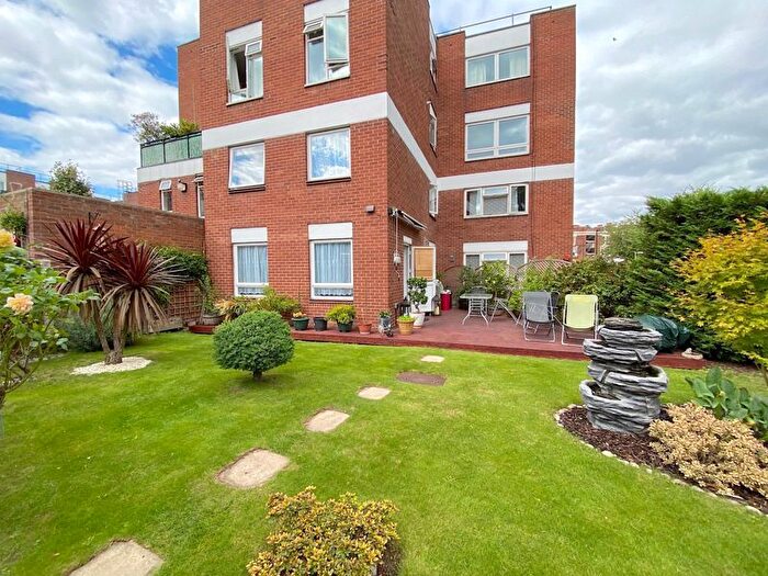 3 Bedroom Flat To Rent In Canrobert Street, London, E2