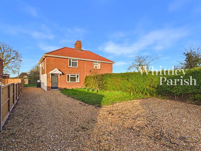 3 Bedroom Semi Detached House For Sale In Harleston Road, Rushall, IP21