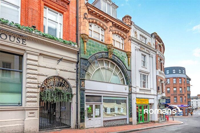 2 Bedroom Flat To Rent In High Street, Reading, RG1