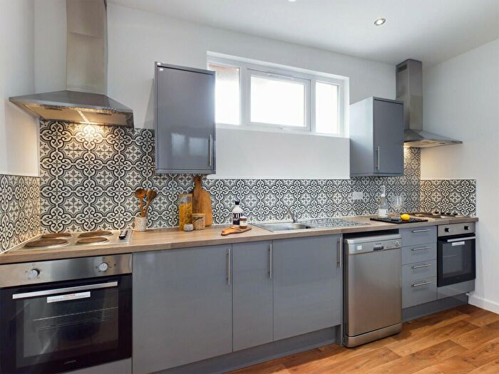 10 Bedroom Flat To Rent In Upper Allen Street, Sheffield, S3