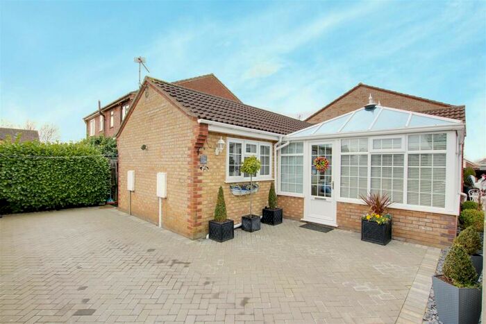 2 Bedroom Detached Bungalow For Sale In Holywell Road, Alford, LN13