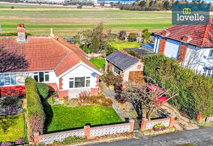 3 Bedroom Bungalow For Sale In Woad Lane, Great Coates, Grimsby, DN37