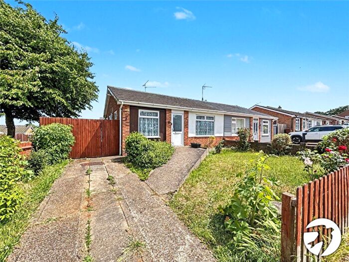 3 Bedroom Bungalow For Sale In Courtfield Avenue, Lordswood, Kent, ME5