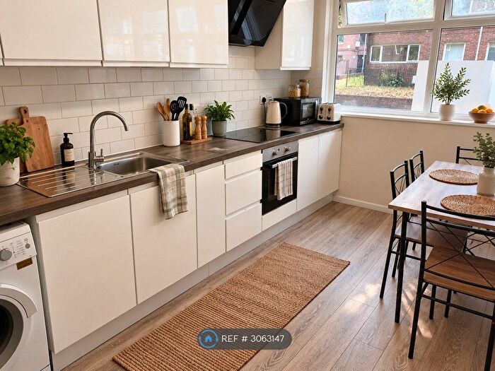 4 Bedroom Flat To Rent In Ashbrook Road, London, N19