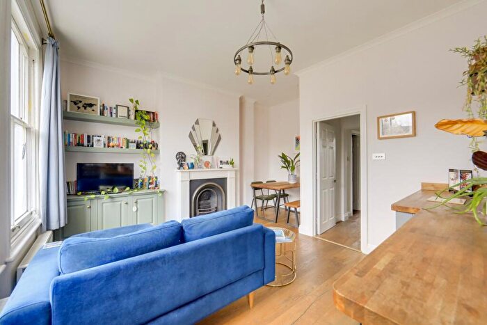 2 Bedroom Flat For Sale In Manor Park, Hither Green, London, SE13