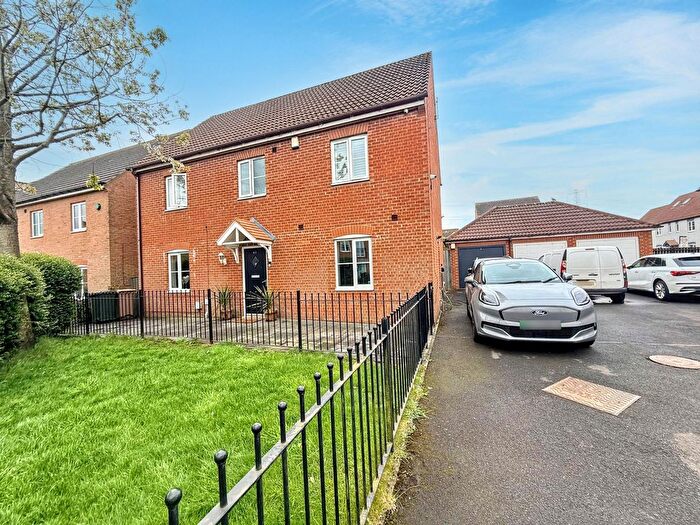 4 Bedroom Detached House For Sale In Edgefield, Shiremoor, Newcastle Upon Tyne, NE27