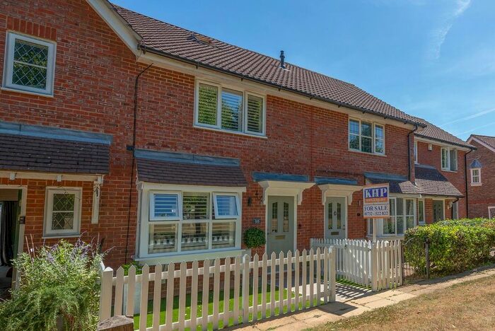 3 Bedroom Terraced House For Sale In Pippin Way, Kings Hill, ME19