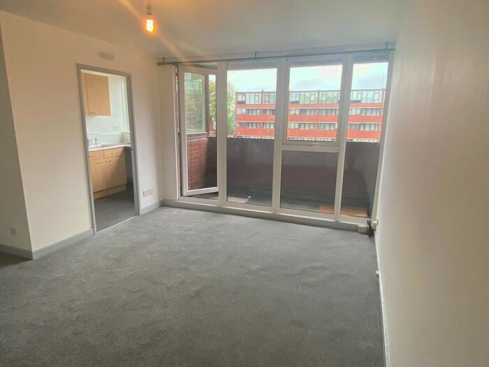 1 Bedroom Flat To Rent In Meynell House, Browns Green, Birmingham, B20