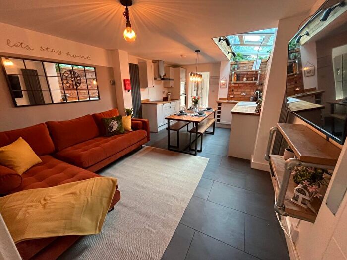 1 Bedroom House To Rent In Harold Road, Birmingham, B16