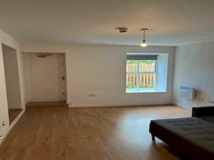 2 Bedroom Flat To Rent In Rivermill Court, , Leeds, LS5