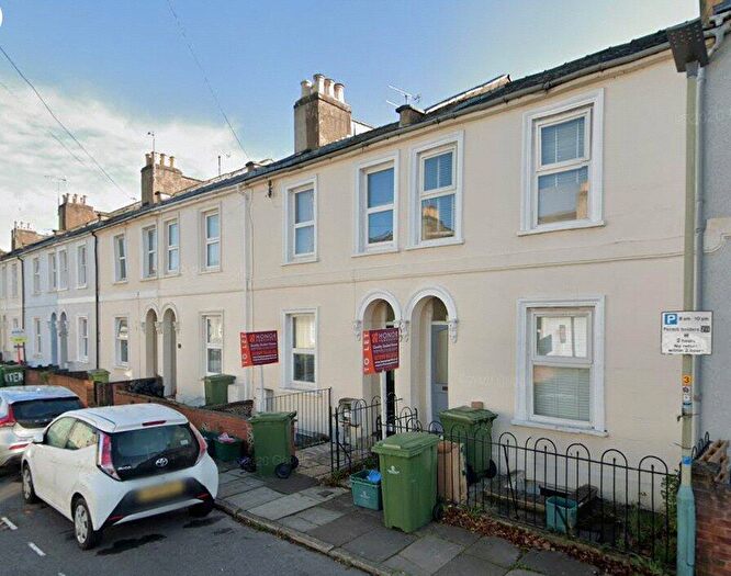 5 Bedroom Terraced House To Rent In Courtenay Street, GL50