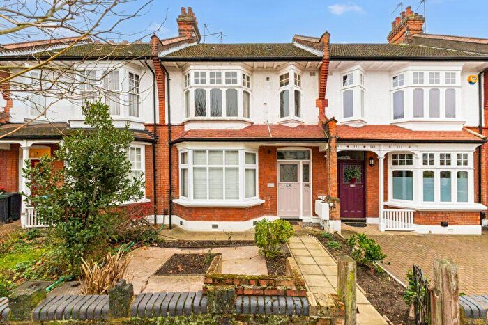 1 Bedroom Flat To Rent In Oakfield, Southgate, N14