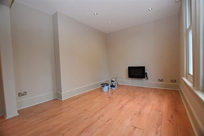 2 Bedroom Flat To Rent In Upper Park Road, Hastings, TN37
