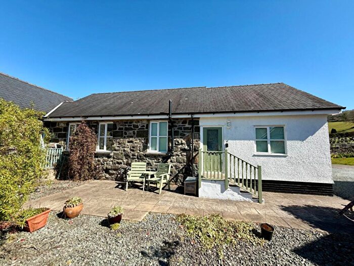 2 Bedroom Bungalow For Sale In Llwyn View, Fron Serth, Dolgellau, LL40