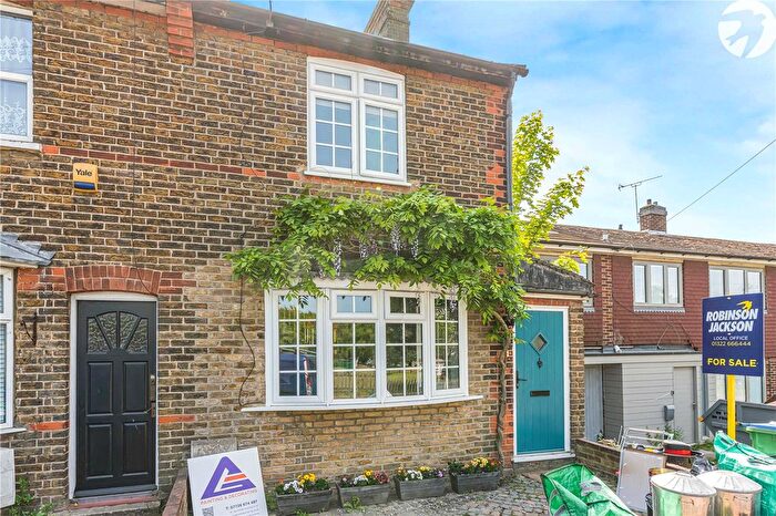 2 Bedroom End Of Terrace House For Sale In Green Court Road, Crockenhill, Kent, BR8