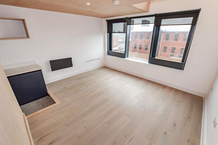 2 Bedroom Flat To Rent In Sky Gardens, Spinners Way, Castlefield, Manchester, M15