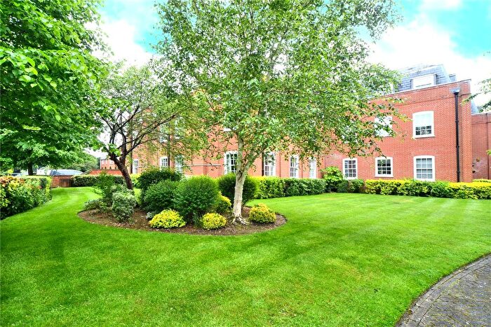 2 Bedroom Flat To Rent In The Tracery, Banstead, Surrey, SM7
