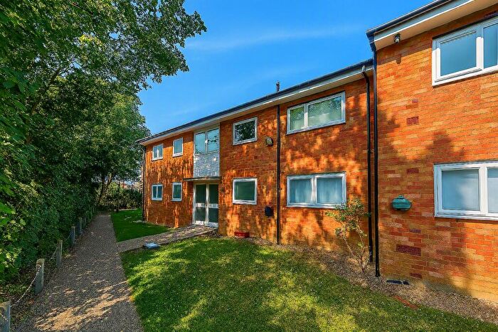 1 Bedroom Flat To Rent In New Woodford Road, South Woodford, E18