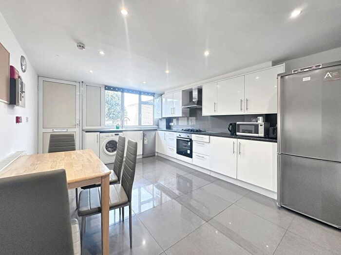 5 Bedroom Terraced House To Rent In Barchester Close, Uxbridge, Greater London, UB8