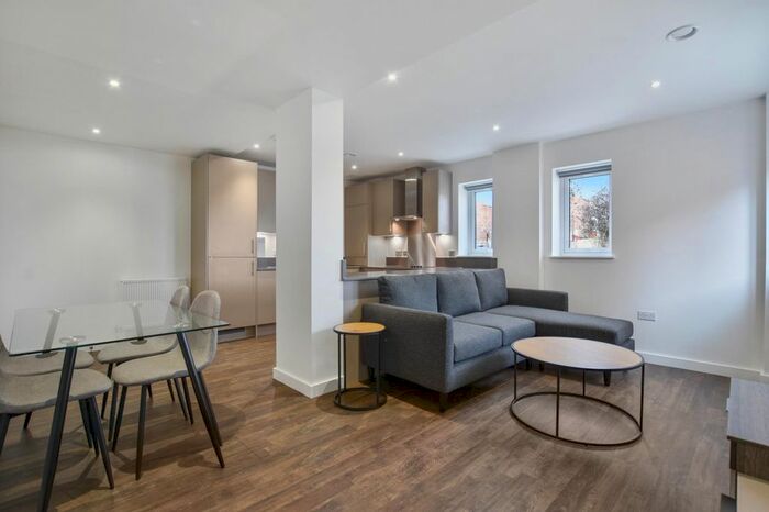 2 Bedroom Flat To Rent In Cezanne Road, London, W3