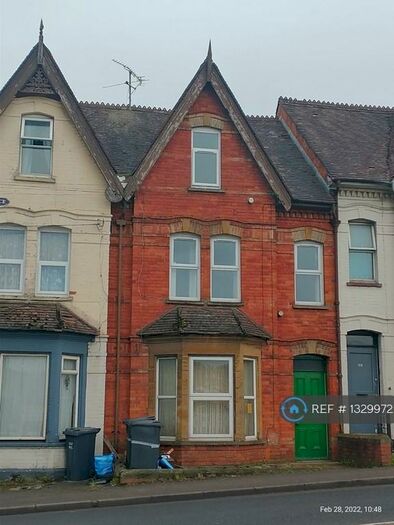 1 Bedroom Flat To Rent In Hendford Hill, Yeovil, BA20