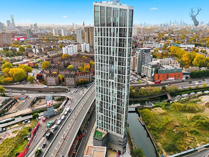 3 Bedroom Flat For Sale In Sky View Tower, Stratford, E15
