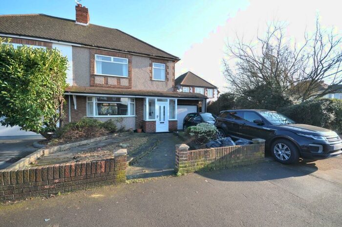 3 Bedroom Semi-Detached House To Rent In Suttons Lane Hornchurch, RM12