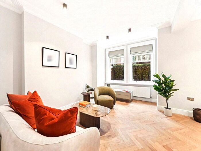 1 Bedroom Flat To Rent In Hamlet Gardens, King Street, W6