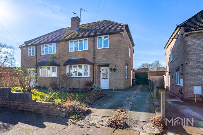 3 Bedroom Semi Detached House For Sale In Headland Road, Leicestershire, LE5