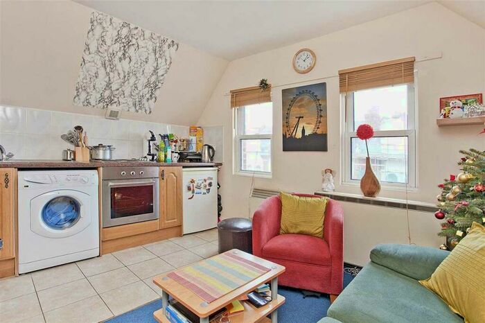 1 Bedroom Apartment To Rent In Balham High Road, Balham, SW12