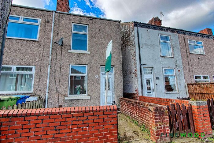 3 Bedroom End Of Terrace House To Rent In Coronation Road, Brimington, Chesterfield, Derbyshire, S43