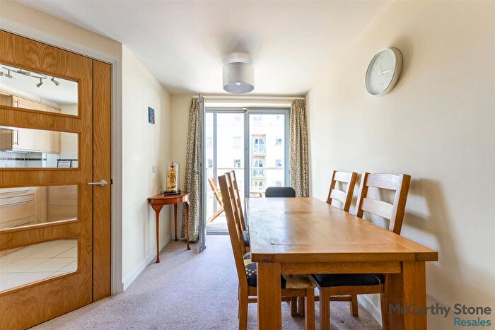 1 Bedroom Flat For Sale In Florence Court, North Deeside Road, Aberdeen, AB15
