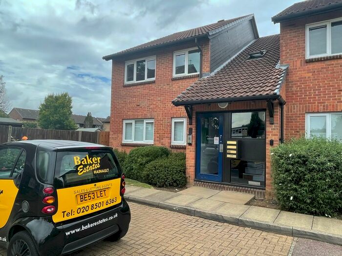 1 Bedroom Ground Flat To Rent In Colebrook Lane, Loughton, Essex, IG10