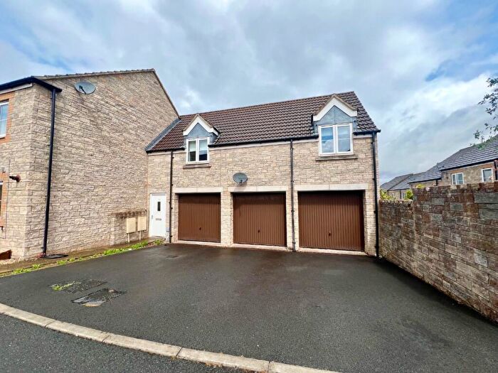 2 Bedroom Flat To Rent In Paulton, Bristol, BS39