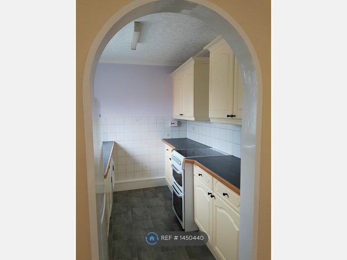 1 Bedroom Flat To Rent In Leighstone Court, Chester, CH2
