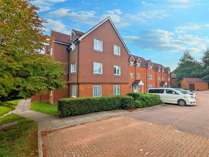 2 Bedroom Flat To Rent In London Road, Hemel Hempstead, Hertfordshire, HP3