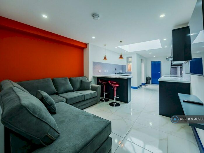 5 Bedroom Terraced House To Rent In Ribble Road, Coventry, CV3