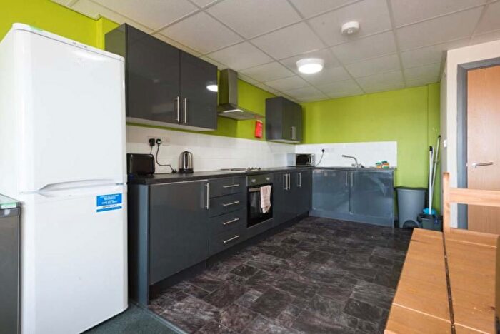 2 Bedroom Flat To Rent In Deluxe Bed, Kiln House, Stoke Student Village, ST4