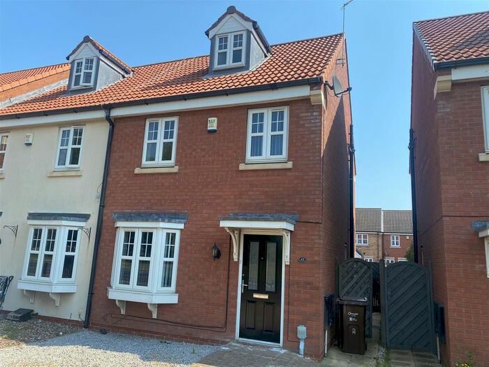 3 Bedroom Terraced House To Rent In Pools Brook Park, Kingswood, Hull, HU7